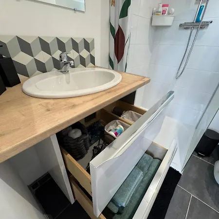 Appartamento Cocon Cambraisien ,parking, Wi-fi *